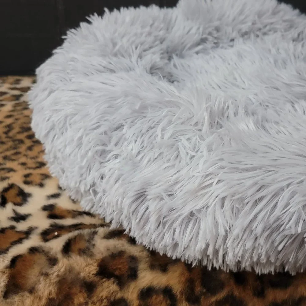 Pet Bed Round Nesting 16 in. Dog cat puppy kitten.. Bran New!